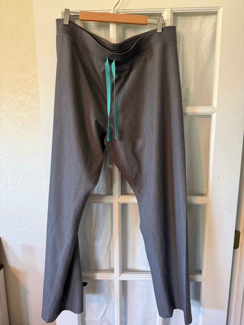 Figs Women's Gray Scrub Pants with Teal Drawstring
